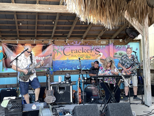 Cracker’s Tiki Bar